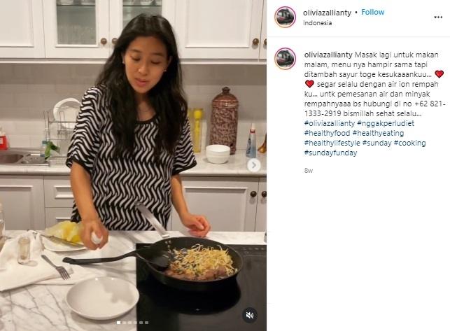 Potret Dapur Mewah Olivia Zalianty (Instagram/@oliviazallianty)