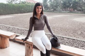 7 Potret Body Goals Raya Kohandi, Gayanya Berkuda Panen Pujian