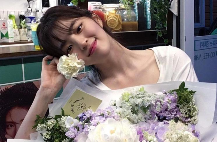 Potret Han So Hee di Luar Drama (Instagram/@xeesoxee)