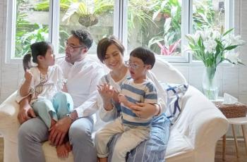 Bernuansa Klasik! 9 Potret Rumah Surya Saputra Ini Simple tapi Nyaman