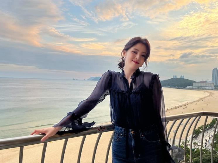 Potret Han So Hee di Luar Drama (Instagram/@xeesoxee)