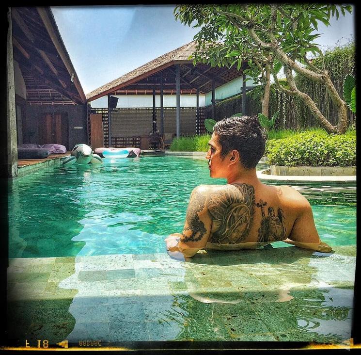 Artis Punya Tato Gambar Salib (instagram/@marcelchandra)