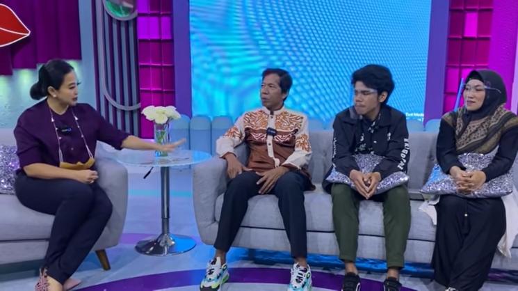 Kiwil dan Feni Rose. (YouTube/Feni Rose Official)