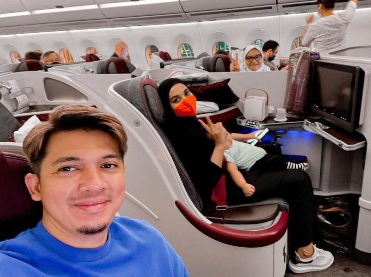 Irwansyah ajak Baby Ukkasya ke luar negeri. (Instagram/@irwansyah_15)