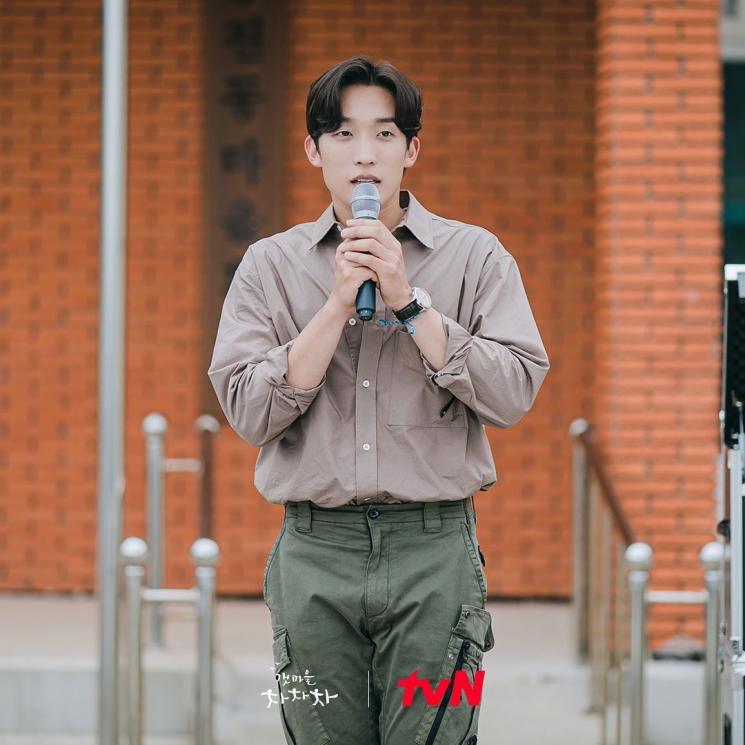 Hometown Cha-Cha-Cha (Instagram/@tvndrama.official)