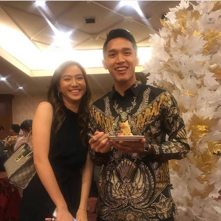 Gaya Pacaran Shanju Eks JKT 48 dan Jonatan Christie. (Instagram/joshan.addict)