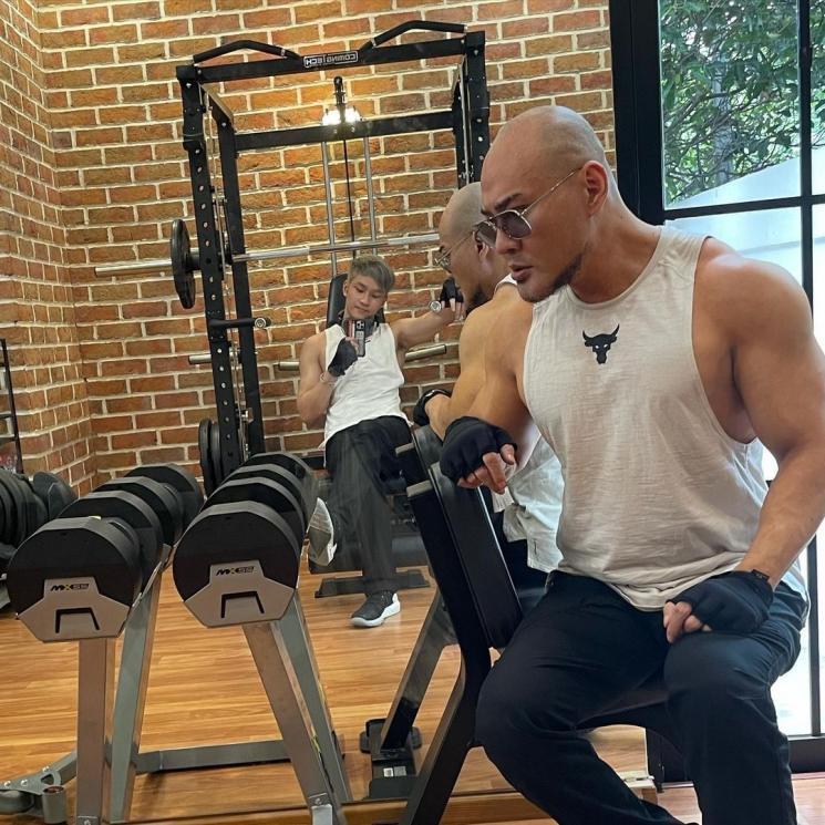 Sumber Kekayaan Deddy Corbuzier. (Instagram/mastercorbuzier)