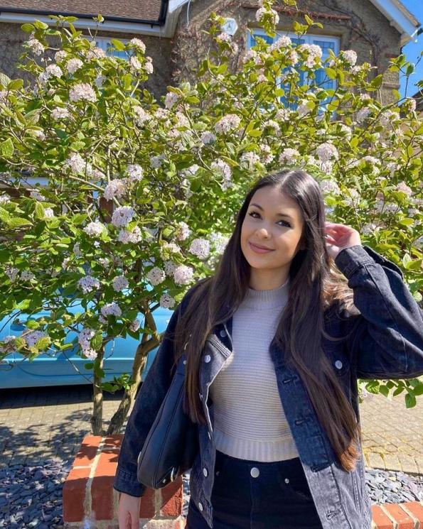 Ria Andrews, teman dekat Stefan William. (Instagram/@ria.travelwithmeri)