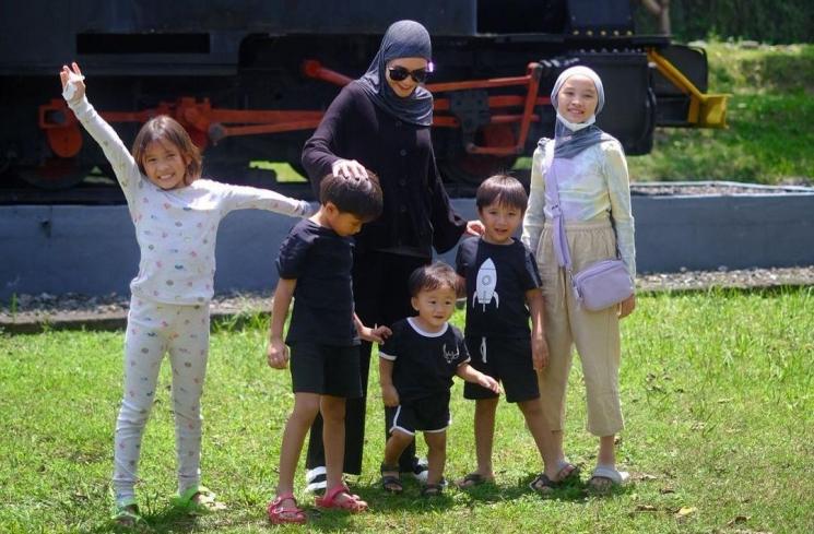 Momen Anak Zaskia Adya Mecca Sekolah (Instagram/@zaskiadyamecca)