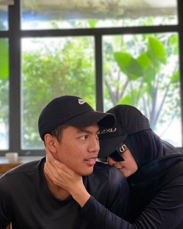 Anak Artis Masuk Pesantren (Instagram/arzetibi)