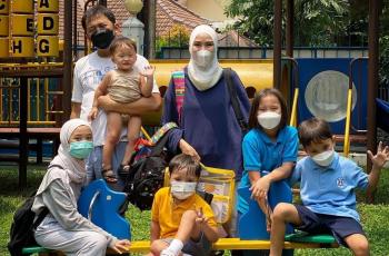 6 Momen Anak-anak Zaskia Adya Mecca Sekolah di Hari Pertama PTM