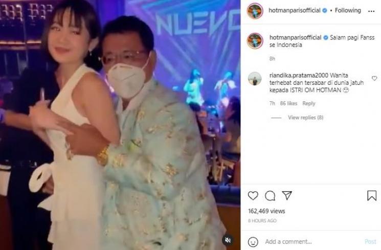 Hotman Paris peluk cewek cantik (instagram.com)