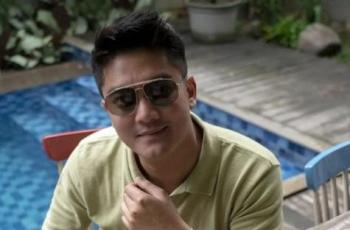 Boy William Dianggap Injak Makam Sang Adik: Emang Kenapa?