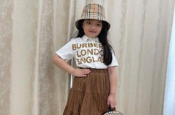 Pose Bareng Amora Lemos, Tangan Arsy Hermansyah Bikin Salfok