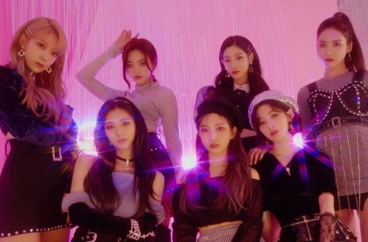DIA (Allkpop.com)