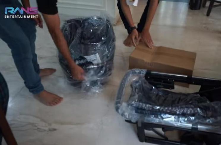 Stroller mahal anak Nagita dan Raffi (YouTube.com)
