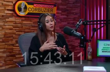 Aura Kasih Lebih Pilih Pria Tampan daripada Kaya: Jangan Naif!