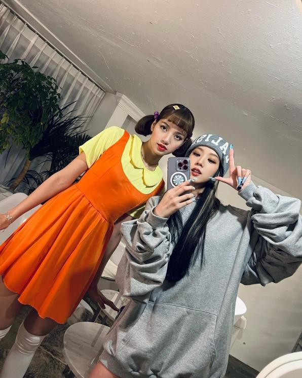 Potret Halloween Member BLACKPINK. [Instagram/sooyaaa__]