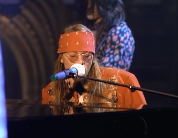 Fakta Lagu November Rain (YouTube/Guns N' Roses)