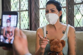 Melanie Subono Beberkan Penyebab Terkena Tumor