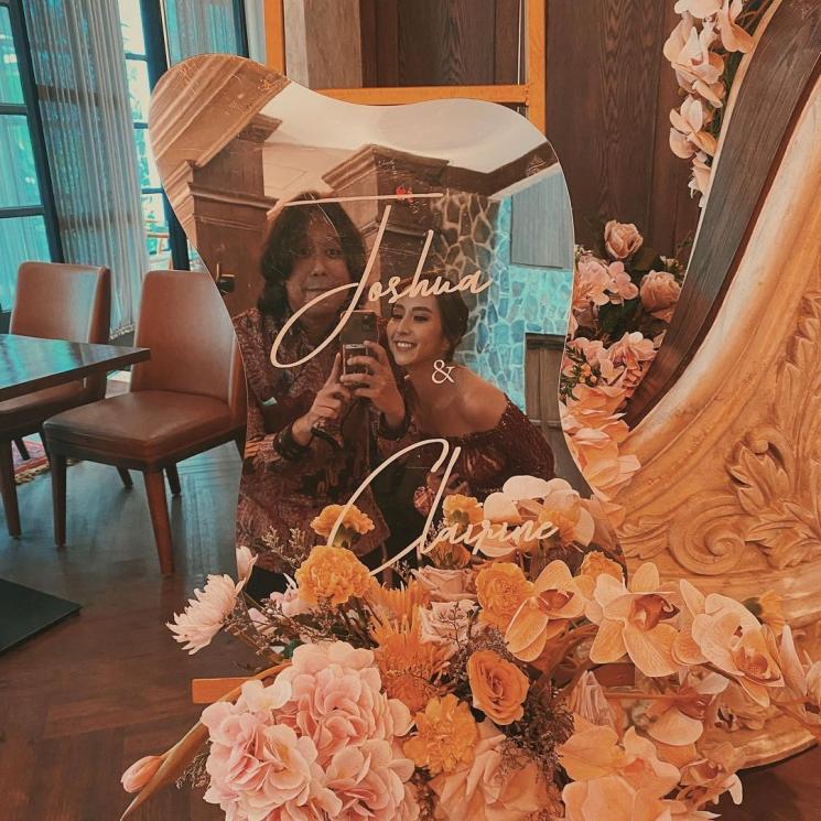 Joshua Suherman dan Clairine Clay resmi tunangan. (Instagram/jojosuherman)