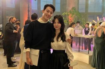 7 Potret Mesra Song Hye Kyo dan Jang Ki Yong Bikin Heboh, Serasi Banget!