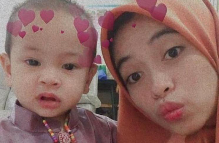Gala dan pengasuhnya, Siska Lorens. (Instagram/@siska09___)