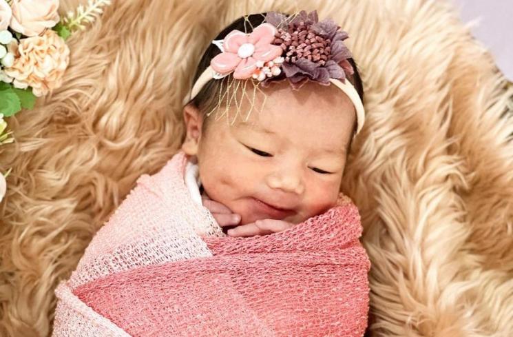 Putri Felicya Angelista Senyum Pamer Lesung Pipi, Mirip Shin Min Ah!