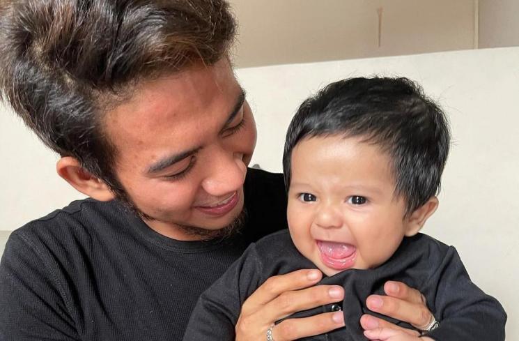 Ngajak Motoran Baby Syaki Bikin Cemberut, Rizki DA Kena Nyinyir