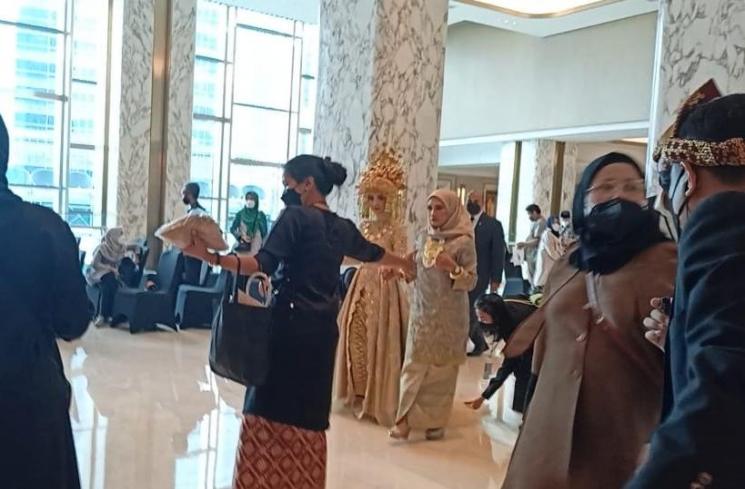 Ria Ricis dan Teuku Ryan menikah. (MataMata.com/Rena Pangesti)