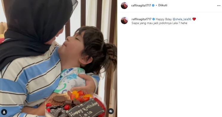 Mbak Lala dan Rafathar (Instagram/@raffinagita1717)