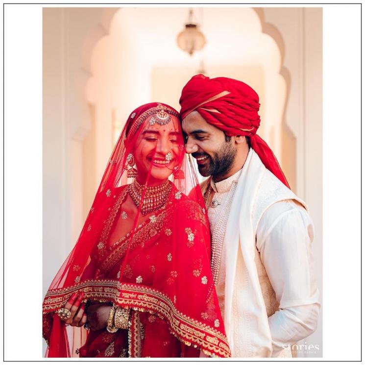 Momen Pernikahan Rajkummar Rao dan Patralekha (Instagram/@sabyasachiofficial)