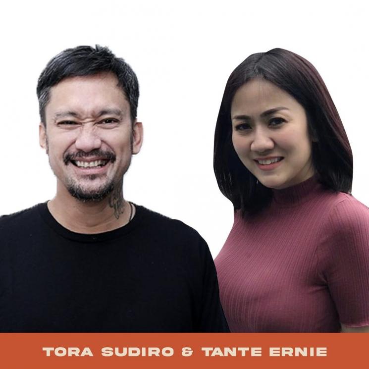 Tora Sudiro dan Tante Ernie. (Instagram/@kuyentertainment)