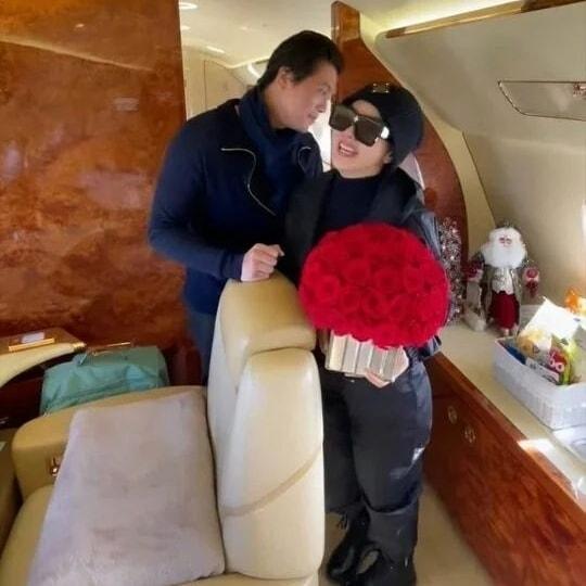 Syahrini dan Reino Barack. (Instagram/@princessyahrini)