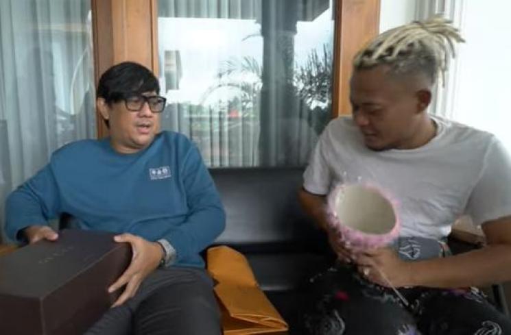 Andre Taulany dan Sule. (Youtube/TaulanyTV)