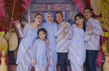 Ayu Ting Ting Rayakan Kelulusan Adik dengan Arak Keliling Kampung