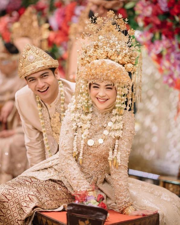 Ria Ricis dan Teuku Ryan. (Instagram/@riaricis1795)