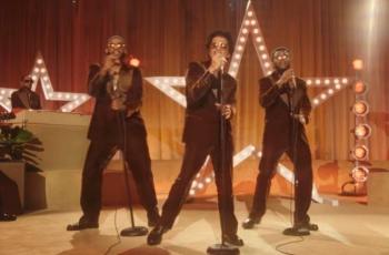 Simak Lirik Lagu Smokin Out The Window - Silk Sonic