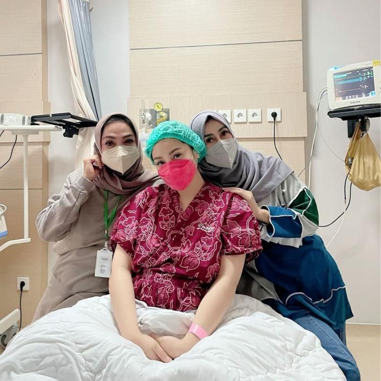 Momen Nagita Slavina Melahirkan (instagram/@amy_r_qanita)