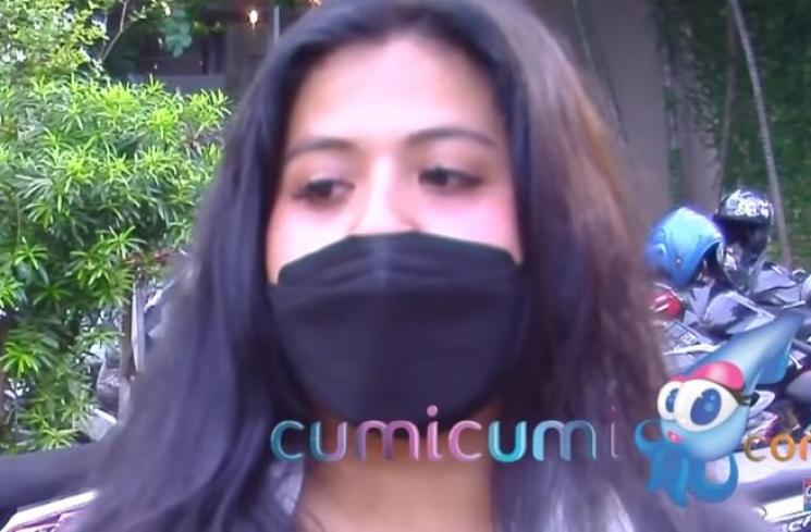 Tya, adik sepupu Vanessa Angel. (YouTube/Cumicumi)
