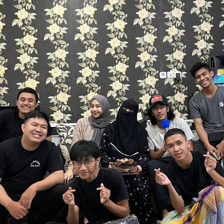 Umi Pipik ulang tahun. (Instagram/_ummi_pipik_)