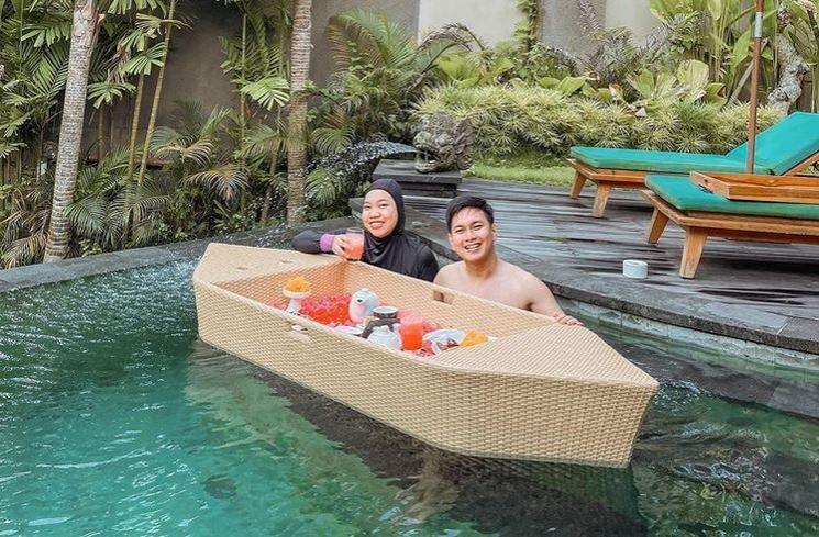 Penampilan Terbaru Mumuk Gomez Berhijab. (Instagram/@mumukgomez)
