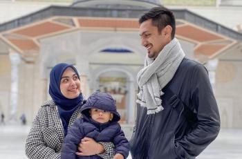 Momen Anak Vebby Palwinta Liburan Bikin Gemas, Dijuluki Bule Turki!