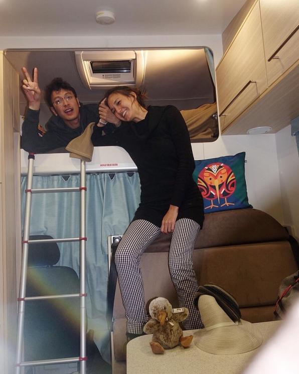Artis traveling pakai campervan di luar negeri (Instagram/@nadinelist)