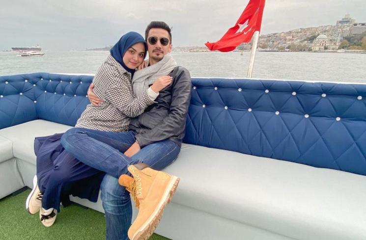 Potret Liburan Vebby Palwinta (Instagram/@vebbypalwinta)