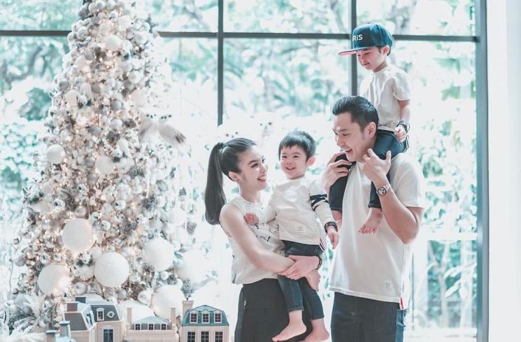 Potret Ulang Tahun Suami Sandra Dewi. (Instagram/@sandradewi88)