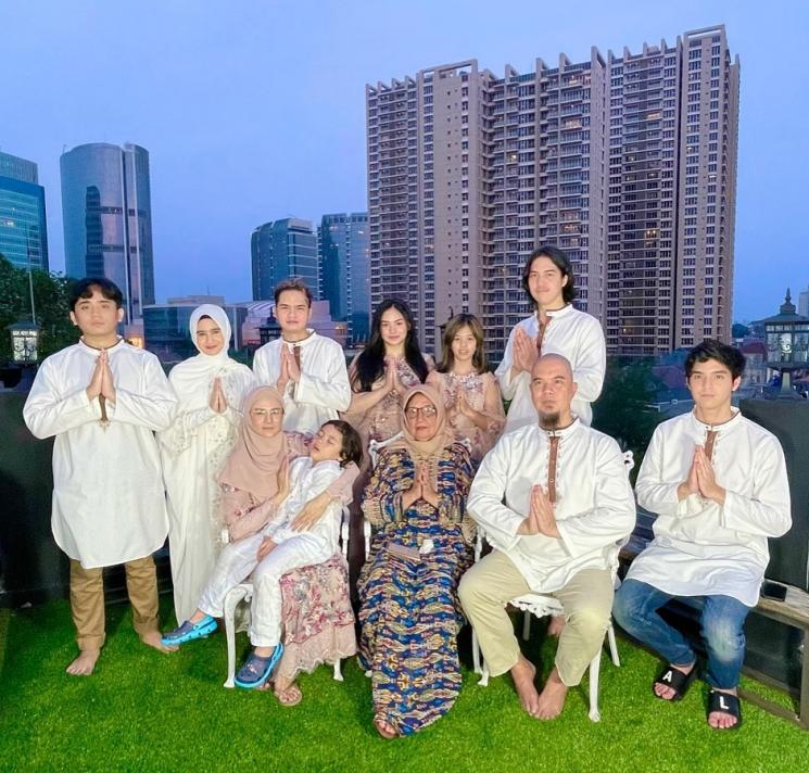 Potret Dekat Dul Jaelani dan Mulan Jameela (Instagram/duljaelani)