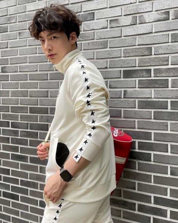 Seleb Korea yang Tetap Eksis usai Skandal (instagram/@aagbanjh)
