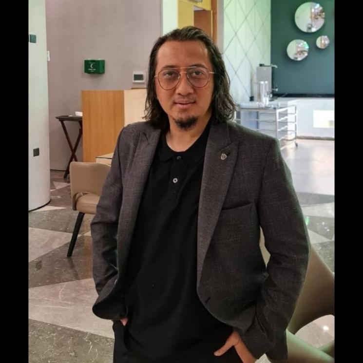 Ustaz Yusuf Mansur pamer rambut gondrong. (Instagram/yusufmansurnew)