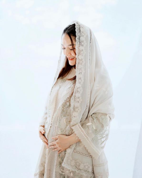 Perjalanan Siti Badriah hamil anak pertama (Instagram/@sitibadriahh)